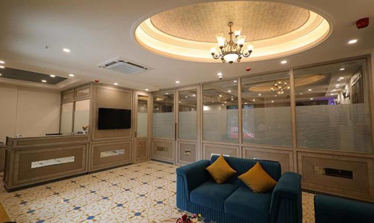 Fabhotel Prime Hampton By Ic'S Noida Dış mekan fotoğraf