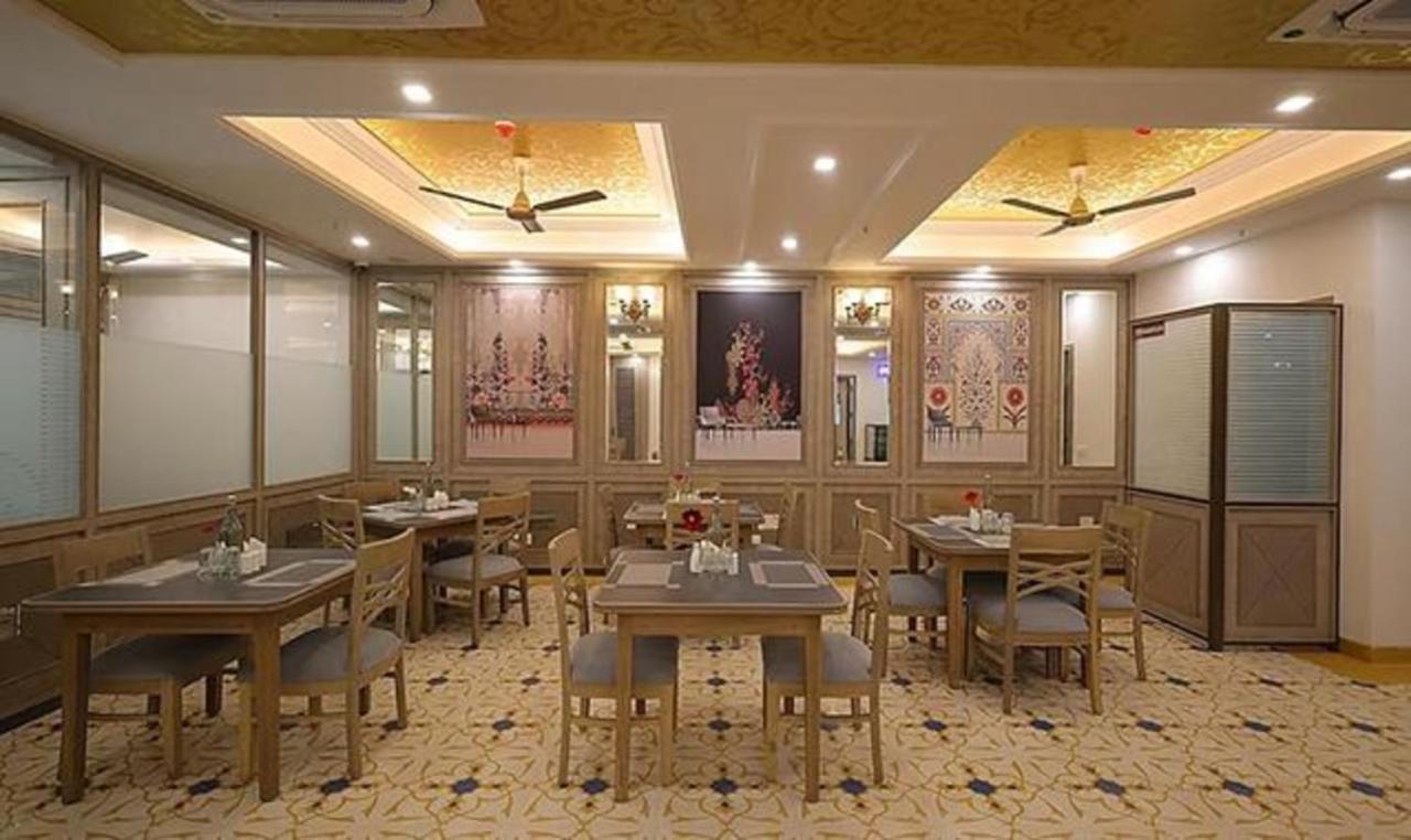 Fabhotel Prime Hampton By Ic'S Noida Dış mekan fotoğraf